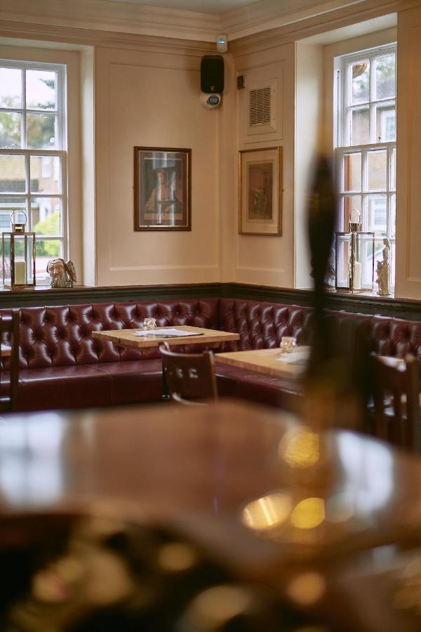 مبيت وإفطار ميدينهيد The Lord Grenfell المظهر الخارجي الصورة The interior of the restaurant