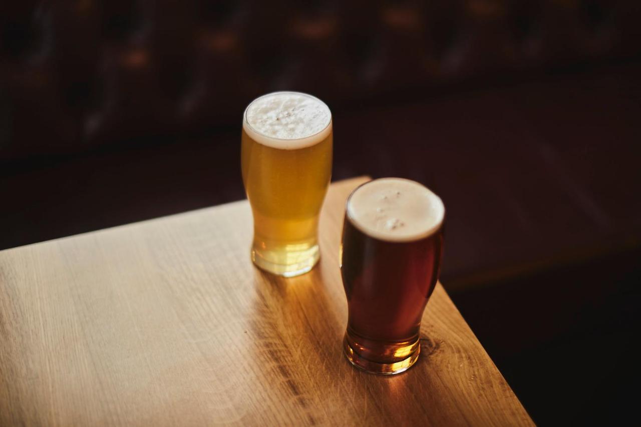 مبيت وإفطار ميدينهيد The Lord Grenfell المظهر الخارجي الصورة Two pints of beer
